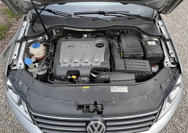 Volkswagen Passat cena 32999 przebieg: 349000, rok produkcji 2014 z Warszawa małe 497